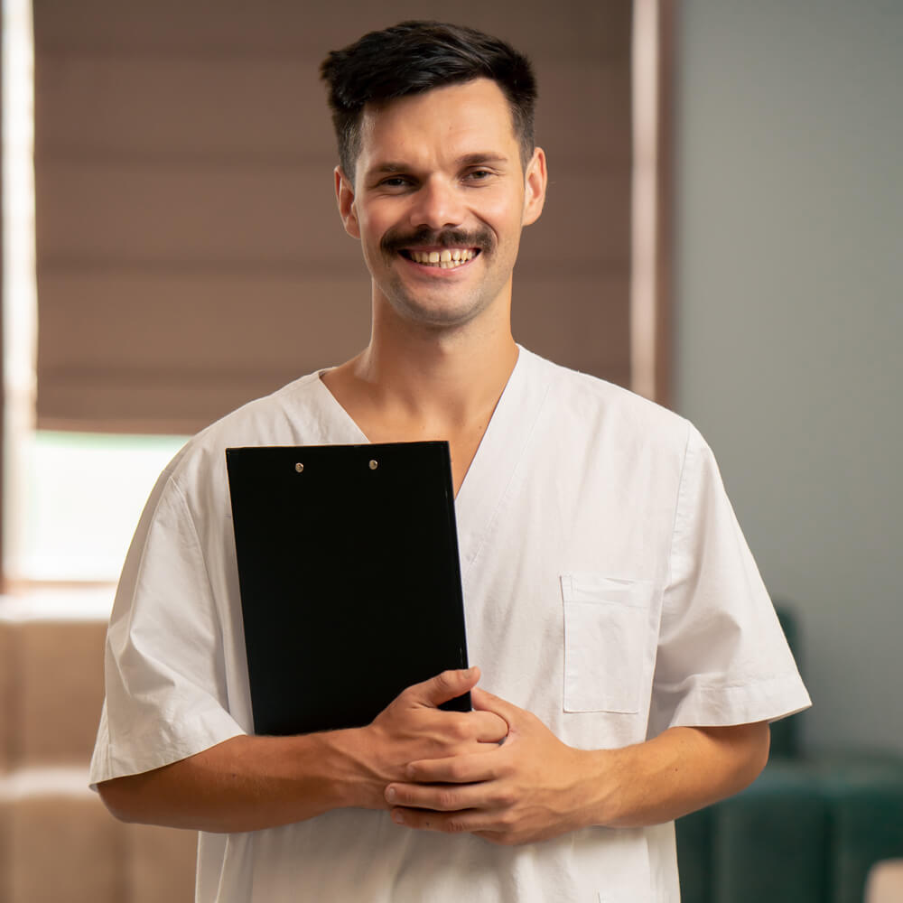 Consejos Clave para Cuidar a Personas Mayores con Movilidad Reducida en Casa